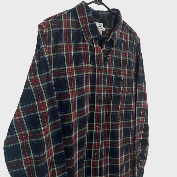 L.L Bean Relaxed Scotch Plaid Button-Down Flannel Shirt Womens Large Long-Sleeve - Picture 4 of 11